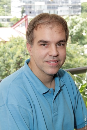 Prof. Adriano César Machado Pereira